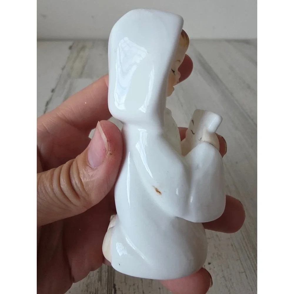 Vintage porcelain praying choir girl statue religious none Xmas tree